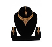 Golden Alloy Necklace Set With Earrings and Maang Tikka 257306